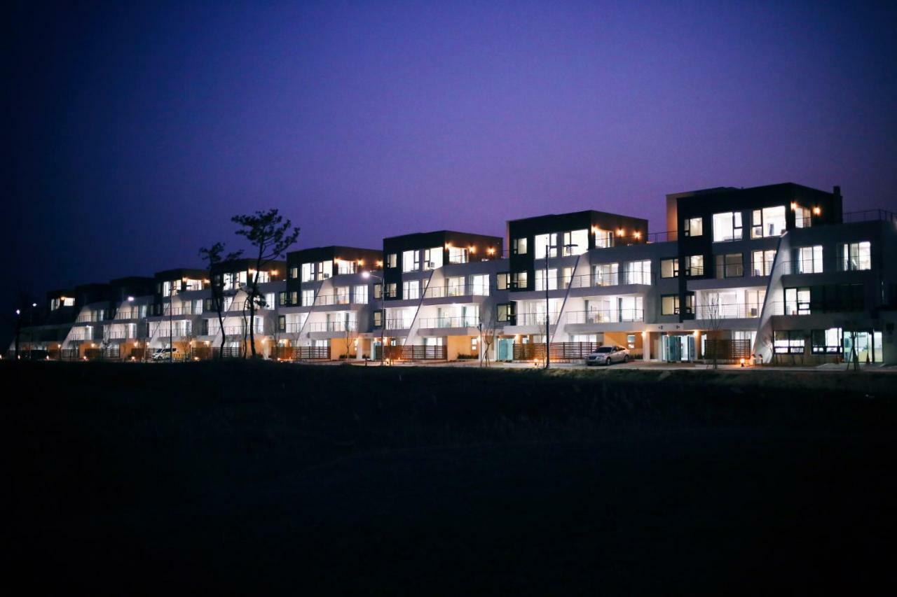 Latierra Terrace Golf Village Taean Ngoại thất bức ảnh